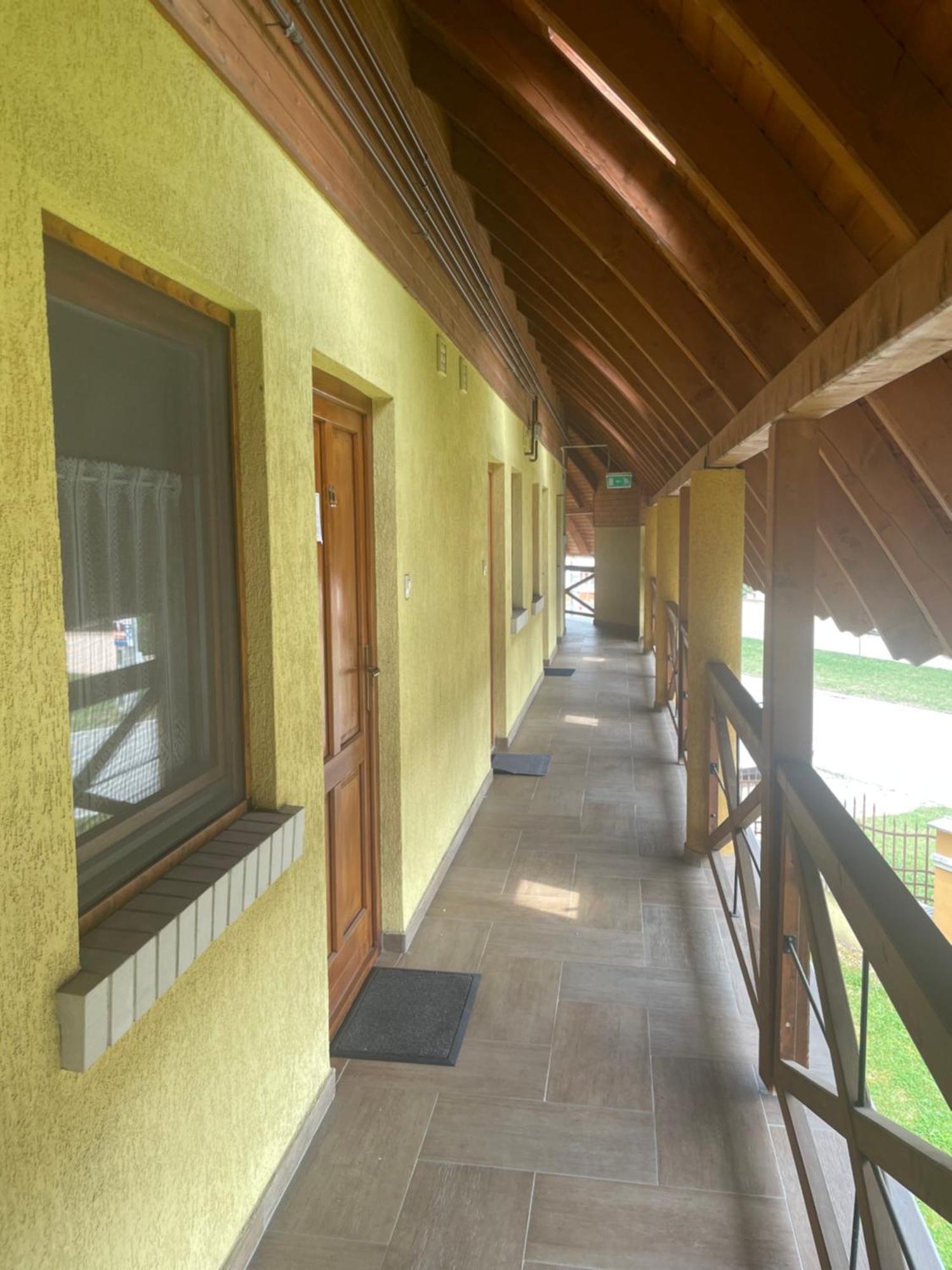 Pitypang Apartman Gyula Exterior foto